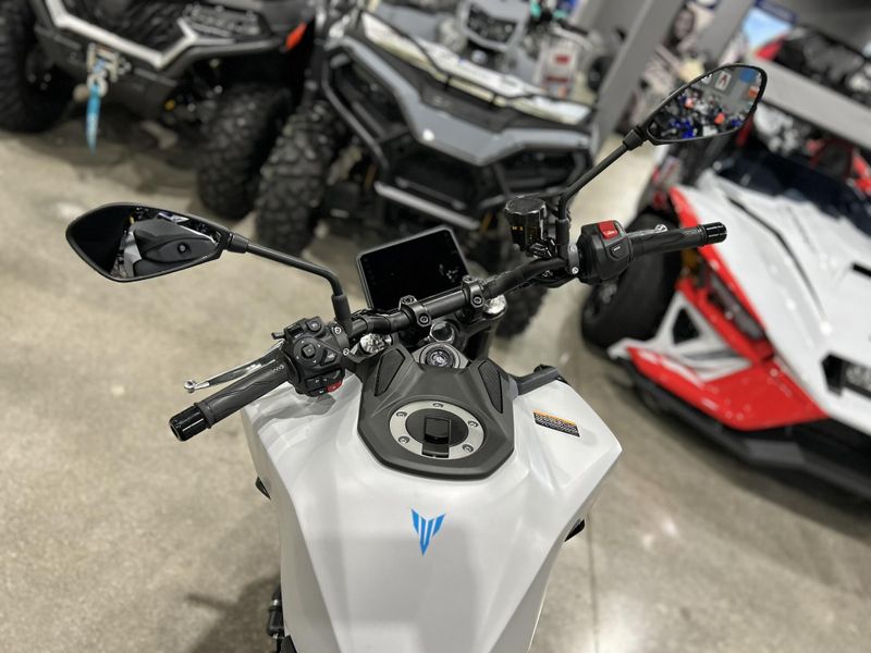 2025 Yamaha MT-09 Image 9