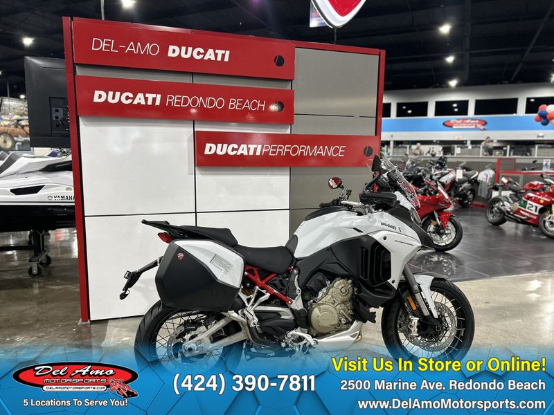 2024 Ducati MULTISTRADA V4 S TRAVEL & RADAR SPOKED WHEELSImage 13