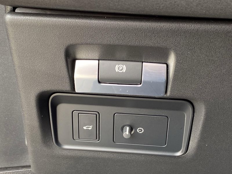 Used 2020 Land Rover Range Rover Evoque SEImage 24