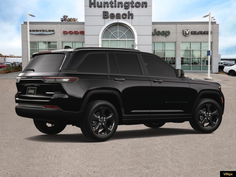 2025 Jeep Grand Cherokee Altitude X 4x4Image 8