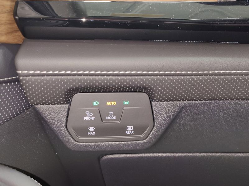 2025 Volkswagen Atlas SE AWD w/Technology PkgImage 30