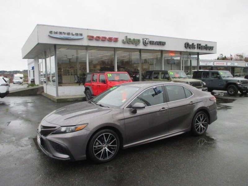 2023 Toyota Camry SEImage 1