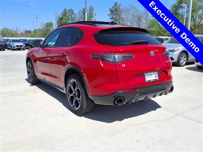 New 2025 Alfa Romeo Stelvio AwdImage 2