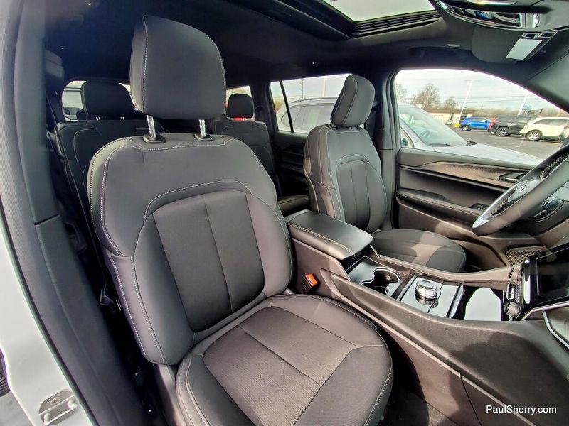 Used 2025 Jeep Grand Cherokee L Laredo X