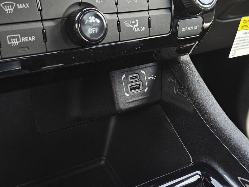 2025 Jeep Compass Latitude 4x4Image 20