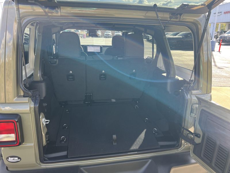New 2025 Jeep Wrangler 4-door Sport SImage 16