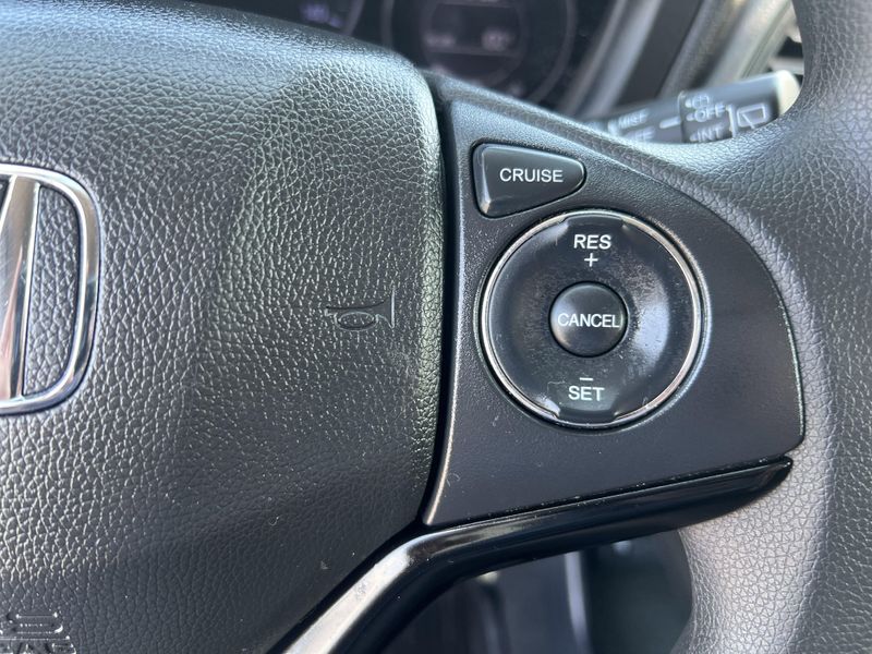 Used 2020 Honda HR-V LXImage 11