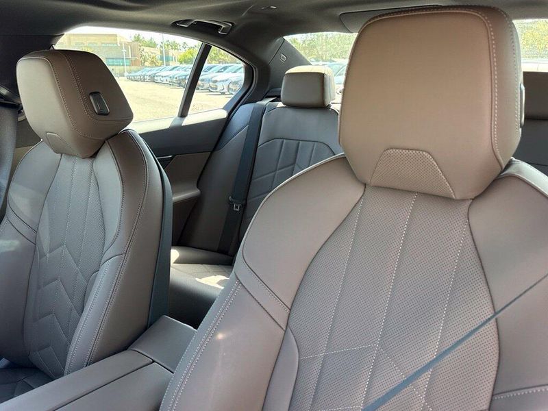 New 2027 BMW 5 Series 530iImage 17