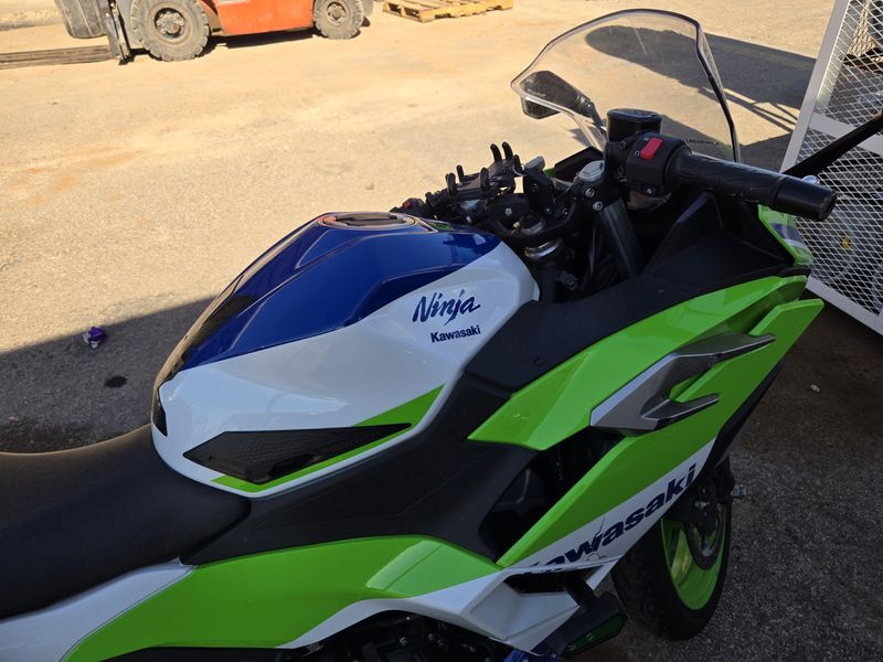 USED 2024 KAWASAKI NINJA 500 KRT SE ABS Image 6