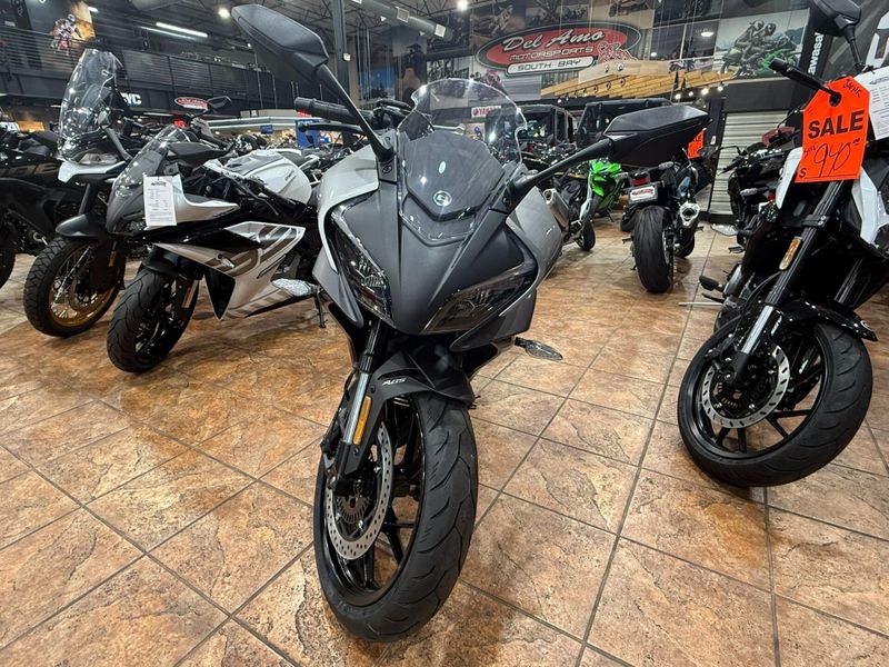 New 2026 CFMOTO 300SS Image 4
