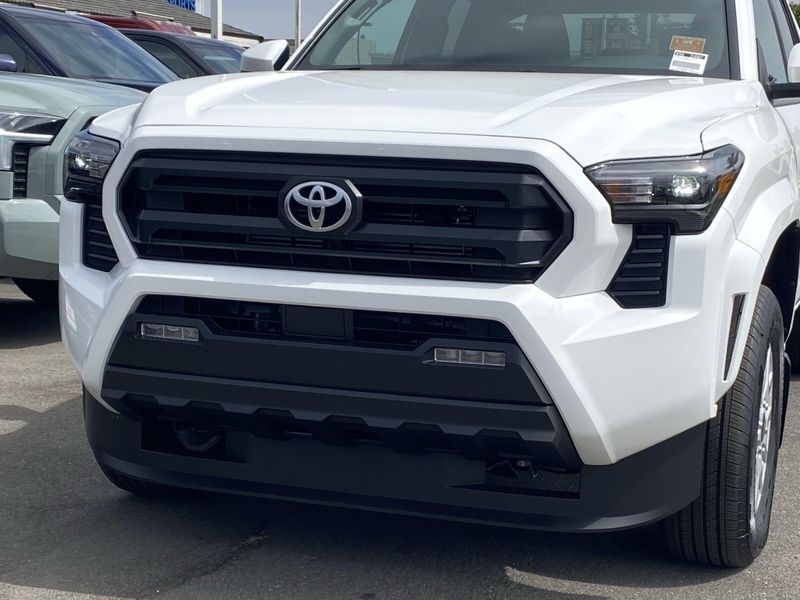 New 2025 Toyota Tacoma SR5Image 7