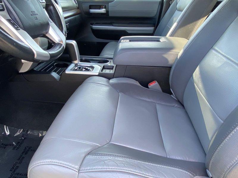 2018 Toyota Tundra Image 17