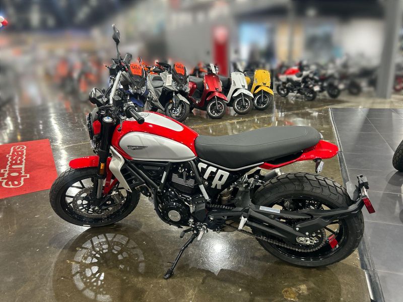 New 2025 Ducati SCRAMBLER 800 ICON Image 13