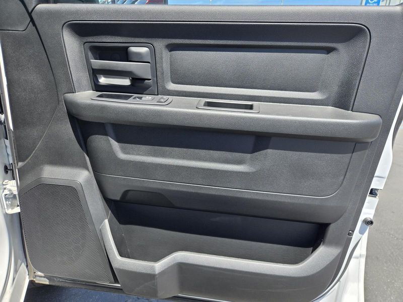 New 2024 RAM 1500 Classic Tradesman Crew Cab 4x4 5'7' Box