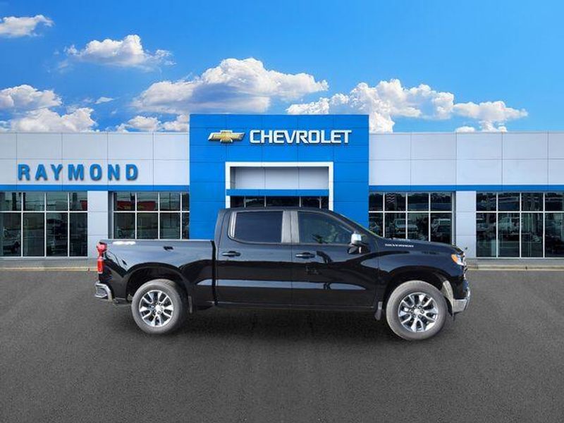 New 2026 Chevrolet Silverado 1500 LTImage 2