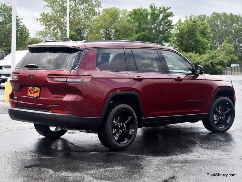 2025 Jeep Grand Cherokee L Limited 4x4Image 16
