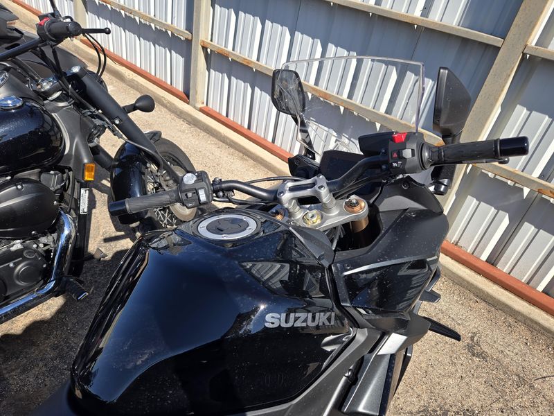 USED 2024 SUZUKI GSXS1000GT CA Image 12