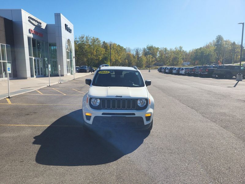 Used 2023 Jeep Renegade LatitudeImage 24