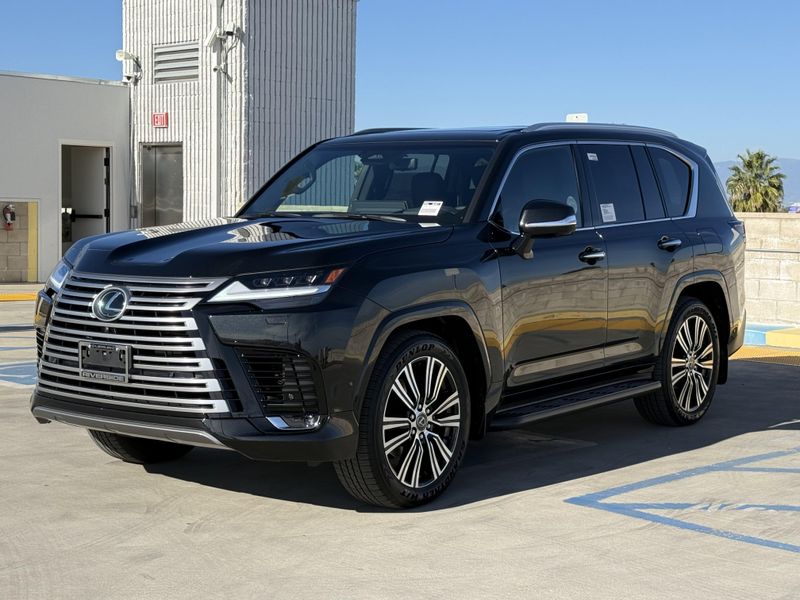New 2026 Lexus LX 700h LuxuryImage 7