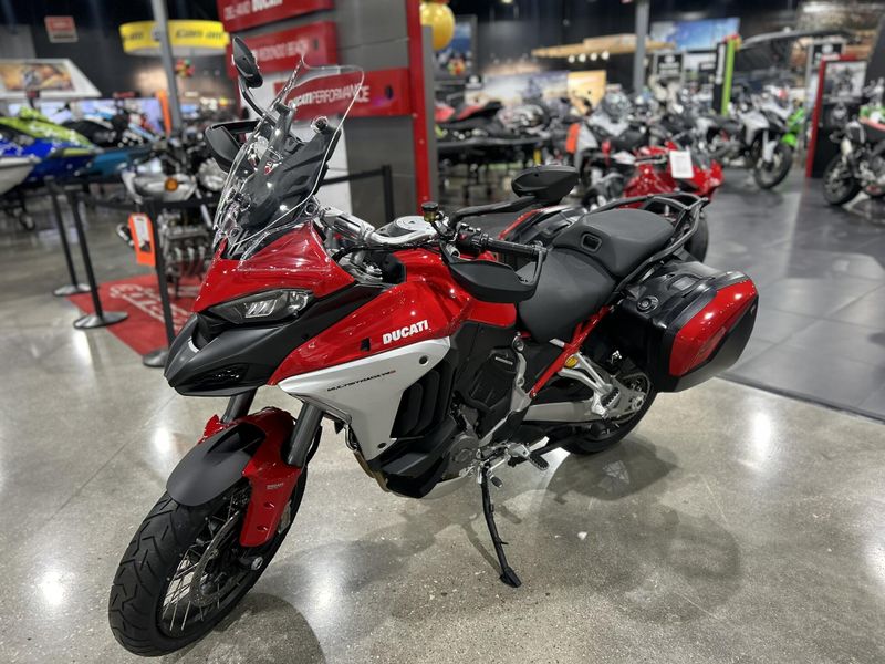 New 2024 Ducati MULTISTRADA V4 S TRAVEL & RADAR SPOKED WHEELS - DEMO Image 10