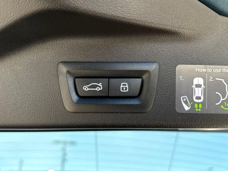 Used 2026 BMW X5 xDrive50eImage 17