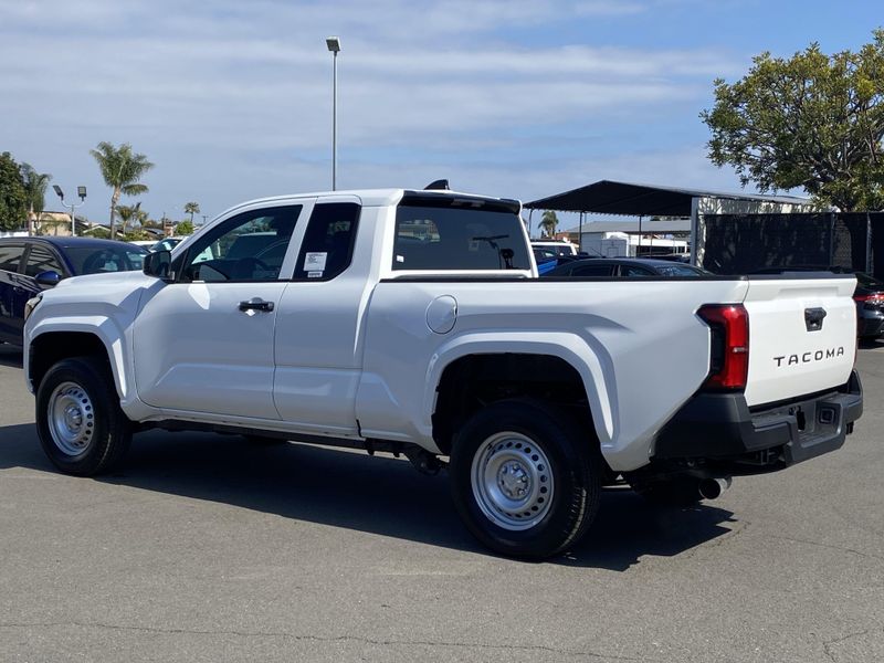 2025 Toyota Tacoma SRImage 5