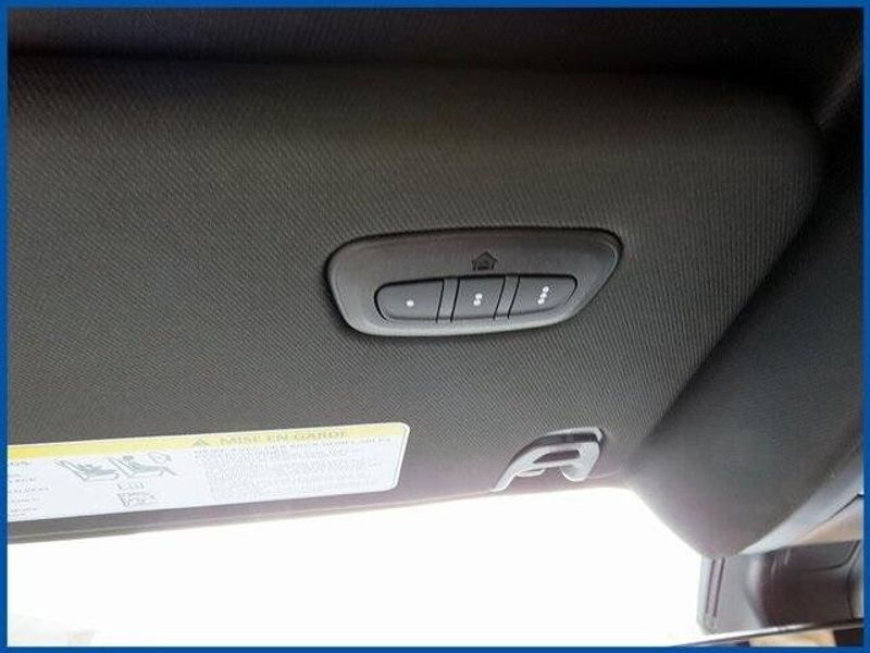 2025 RAM 1500 LaramieImage 19