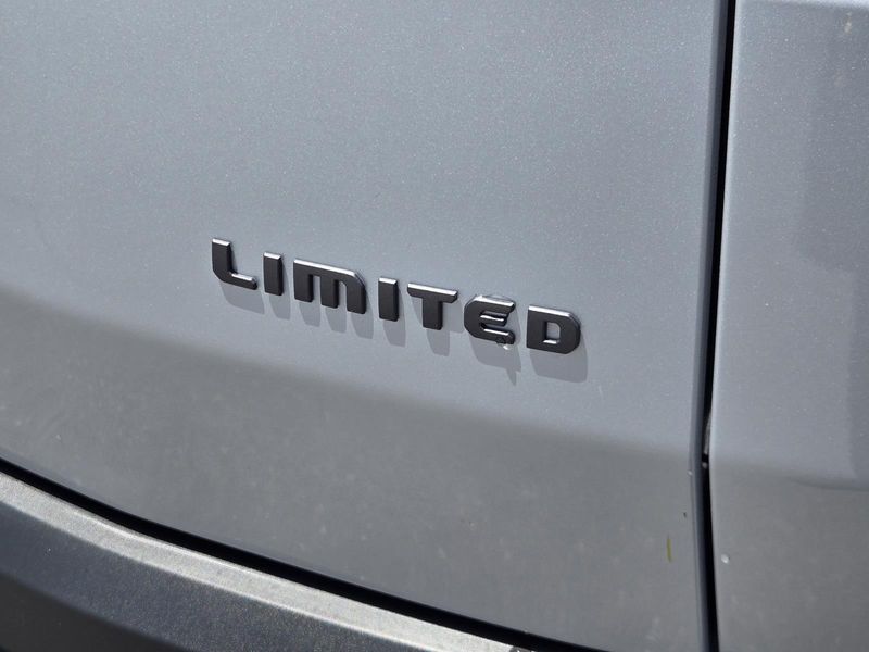 New 2026 Jeep Cherokee Limited 4x4