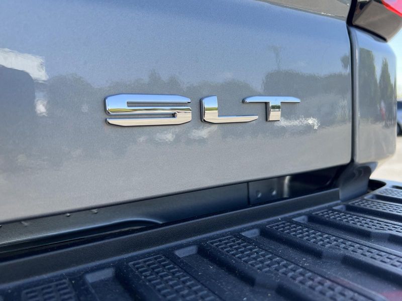 2026 Gmc Sierra 1500 SLT photo 8