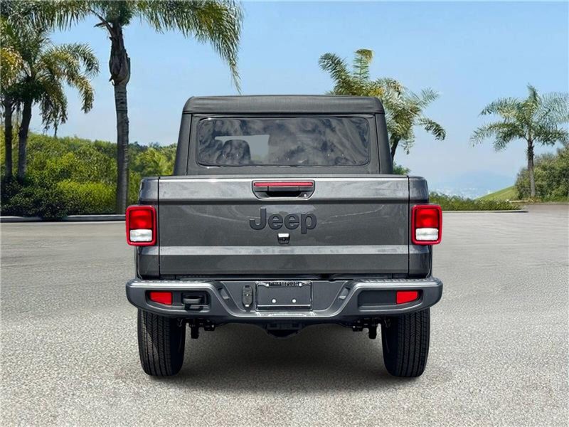 New 2026 Jeep Gladiator Sport S 4x4