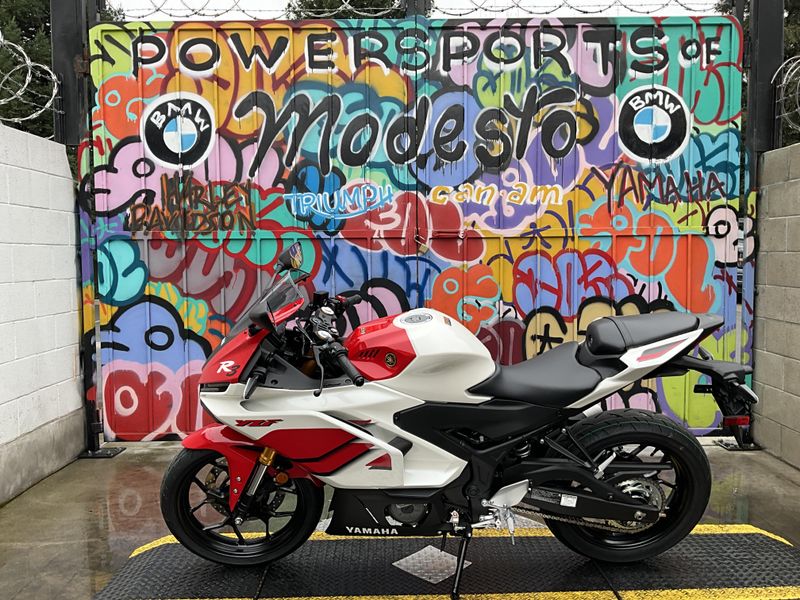 New 2026 Yamaha YZF-R3 ABS 70th Anniversary Edition Image 8