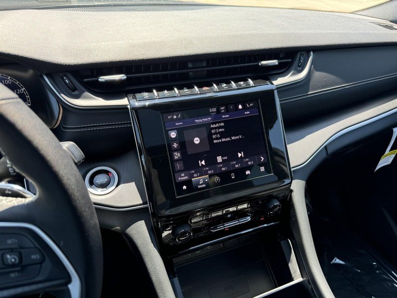 2024 Jeep Grand Cherokee L Altitude XImage 33