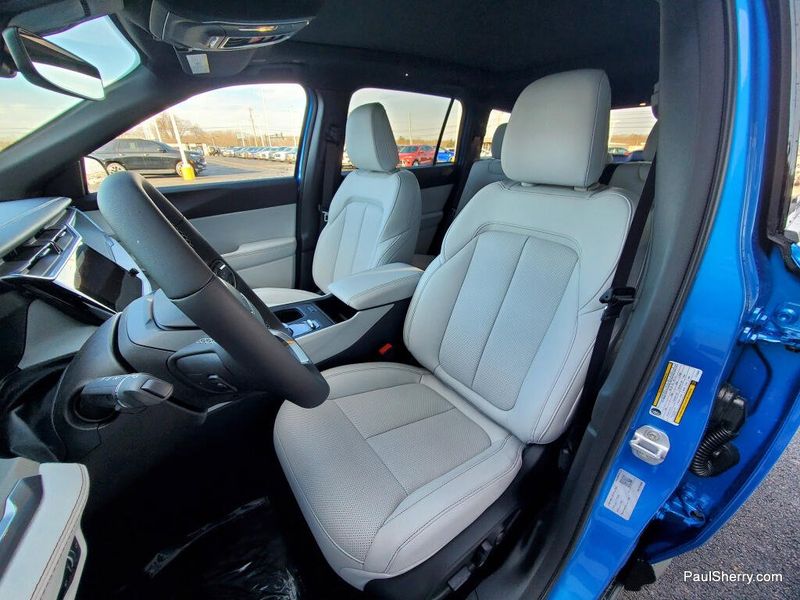 New 2026 Jeep Cherokee Limited 4x4