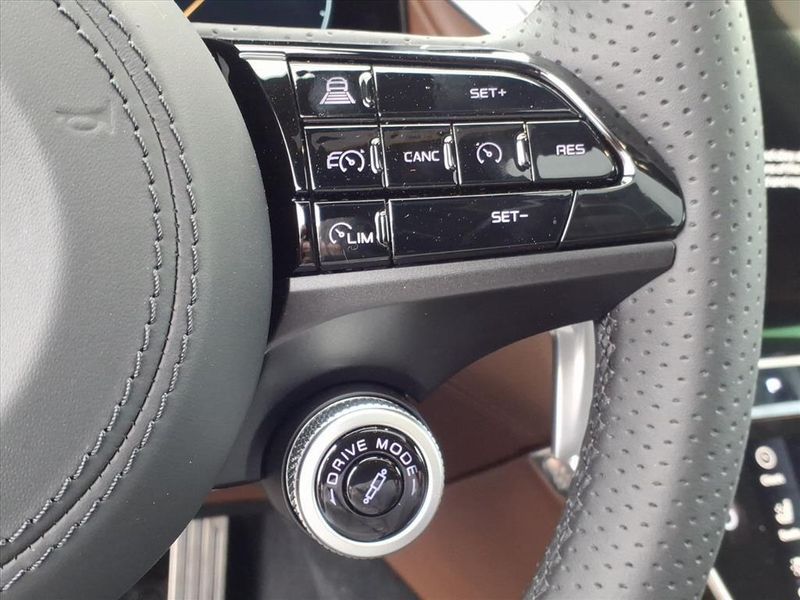 New 2026 Maserati Grecale ModenaImage 19