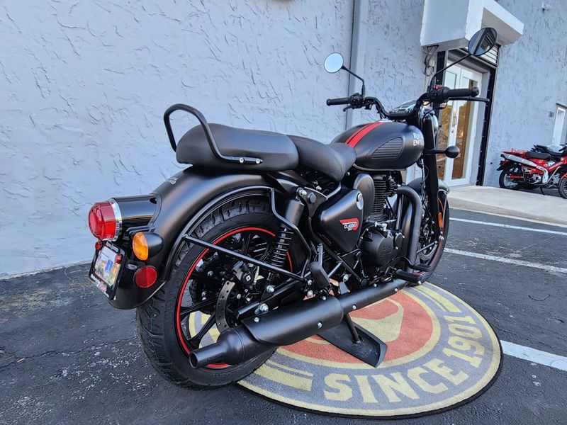 New 2024 Royal Enfield CLASSIC 350 Image 13