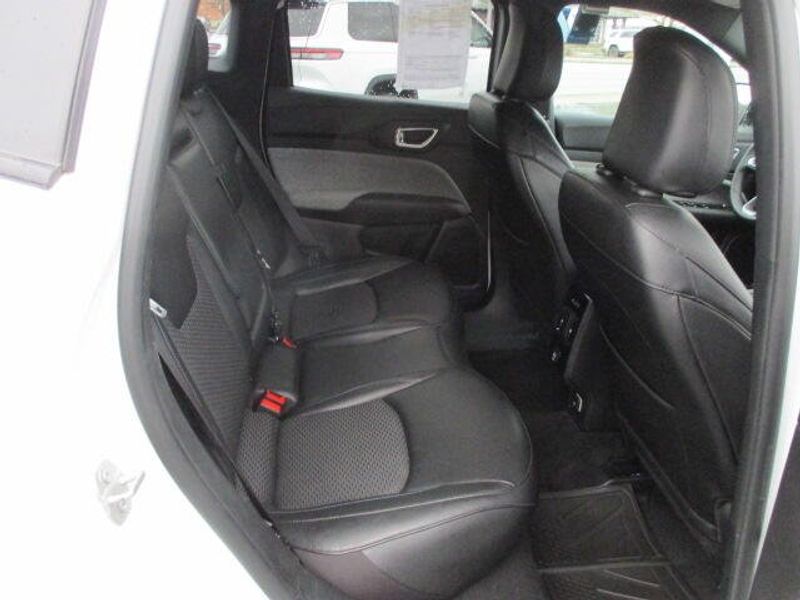 Used 2024 Jeep Compass LatitudeImage 27