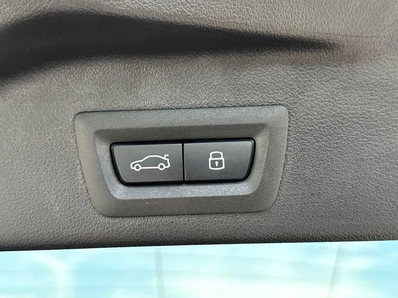 Used 2026 BMW X5 sDrive40iImage 17