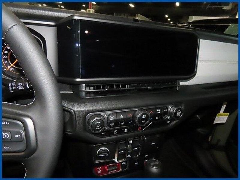 2025 Jeep Wrangler WillysImage 12
