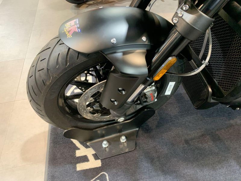 New 2025 Triumph ROCKET 3 R EVEL KNIEVEL EDITION Image 7