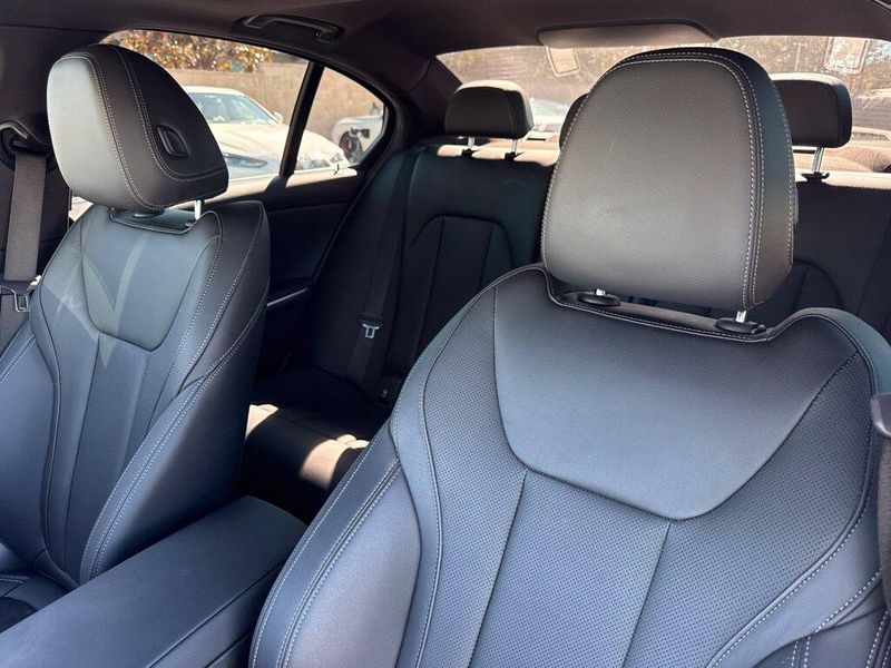 Used 2024 BMW 3 Series 330iImage 20