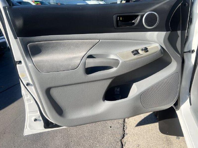 Used 2009 Toyota Tacoma PreRunnerImage 10