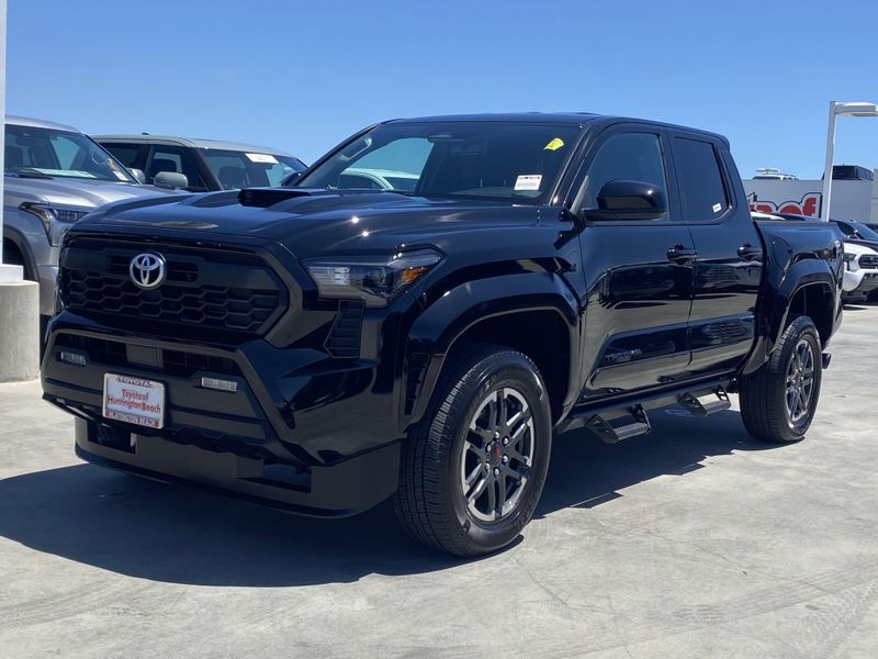 Used 2025 Toyota Tacoma TRD SportImage 6