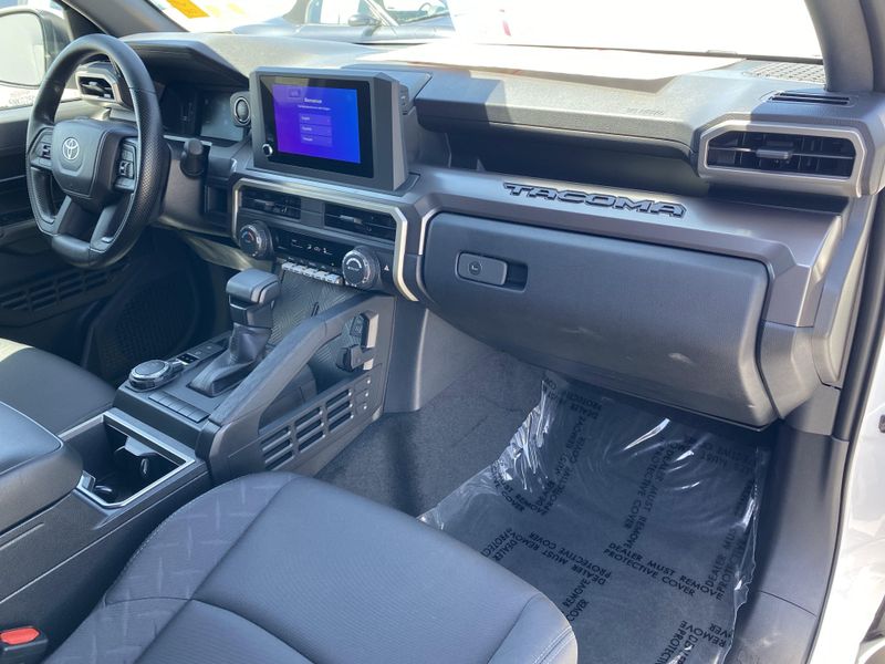 2025 Toyota Tacoma SR5Image 11