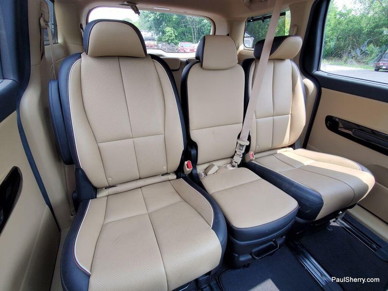2021 Kia Sedona SXImage 5