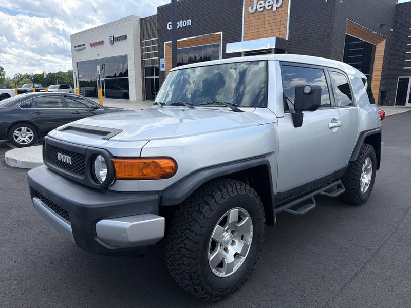Used 2007 Toyota FJ Cruiser Image 2
