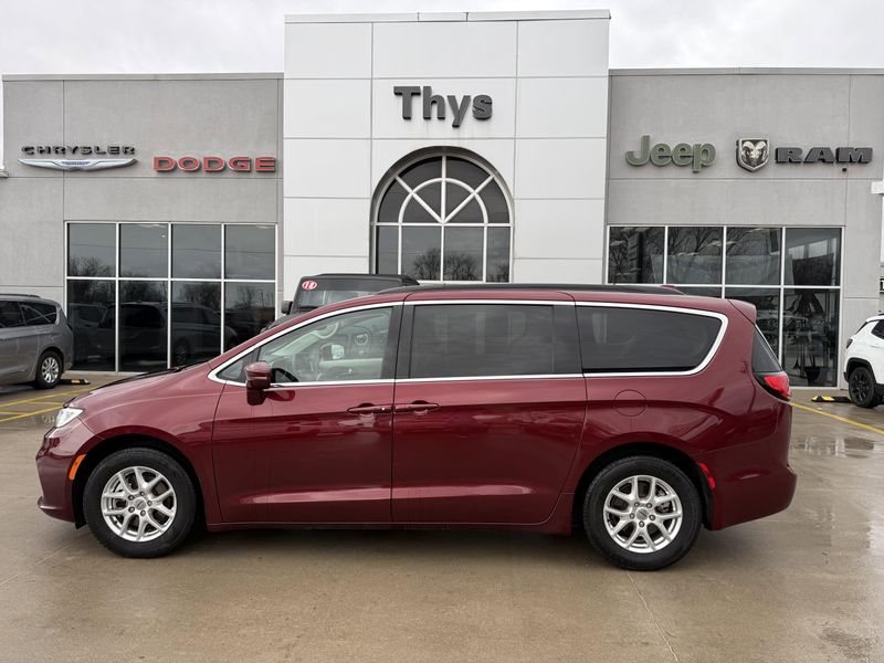 Used 2022 Chrysler Pacifica Touring LImage 33