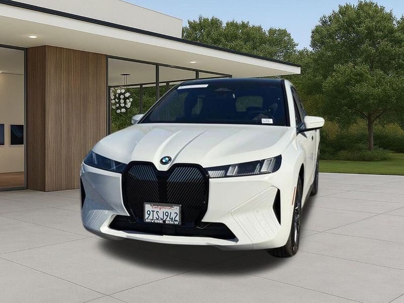 Used 2026 BMW iX xDrive60Image 3