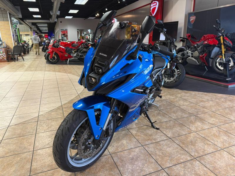 Used 2024 Suzuki GSX-8R Image 28