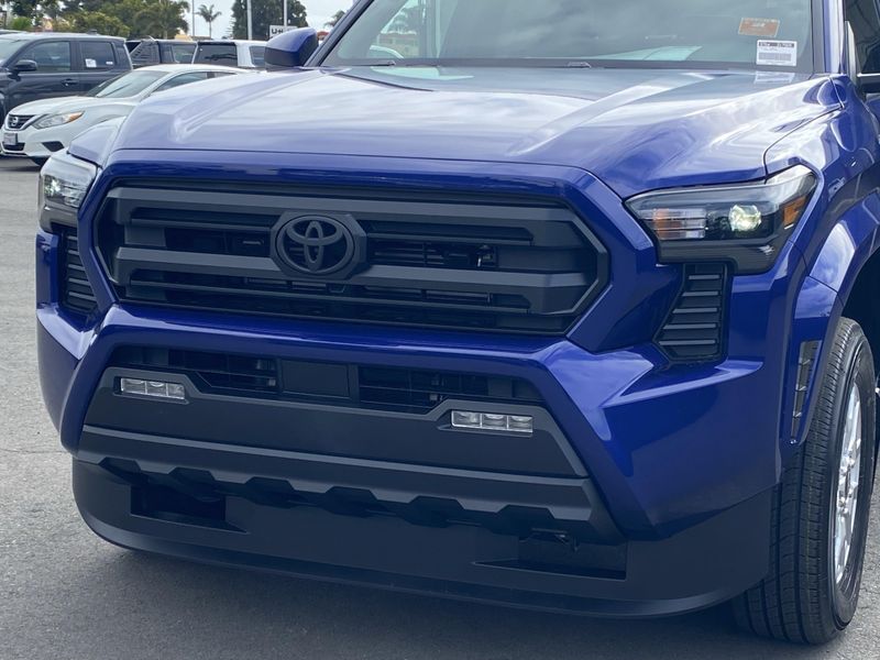 2025 Toyota Tacoma SR5Image 7