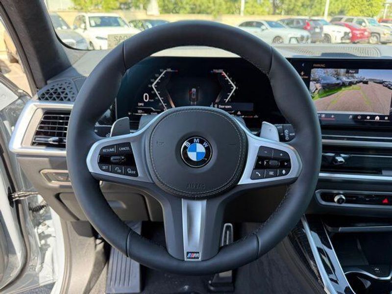 New 2026 BMW X7 xDrive40iImage 21